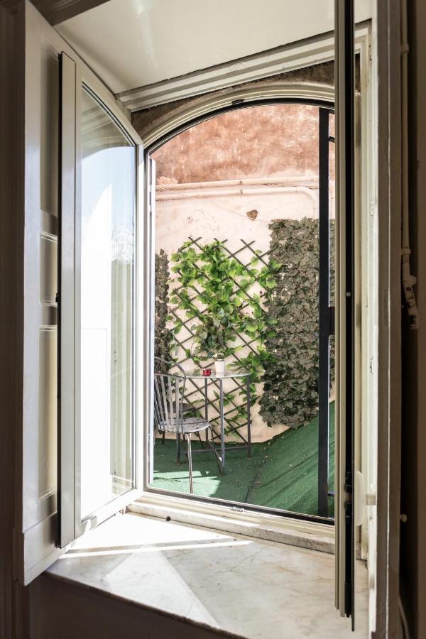 Da Gianni E Lucia With Bathroom In The City Center 2*