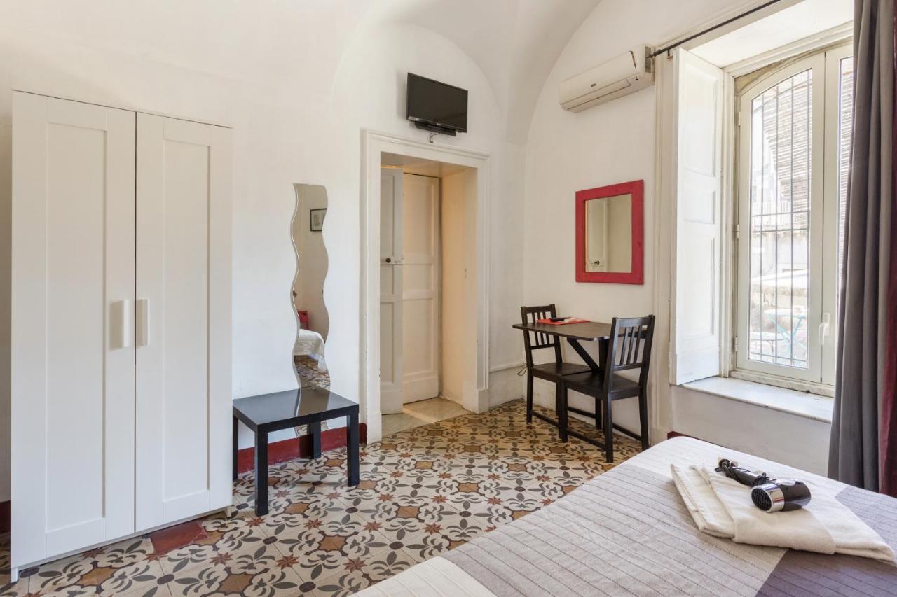 Da Gianni E Lucia With Bathroom In The Center